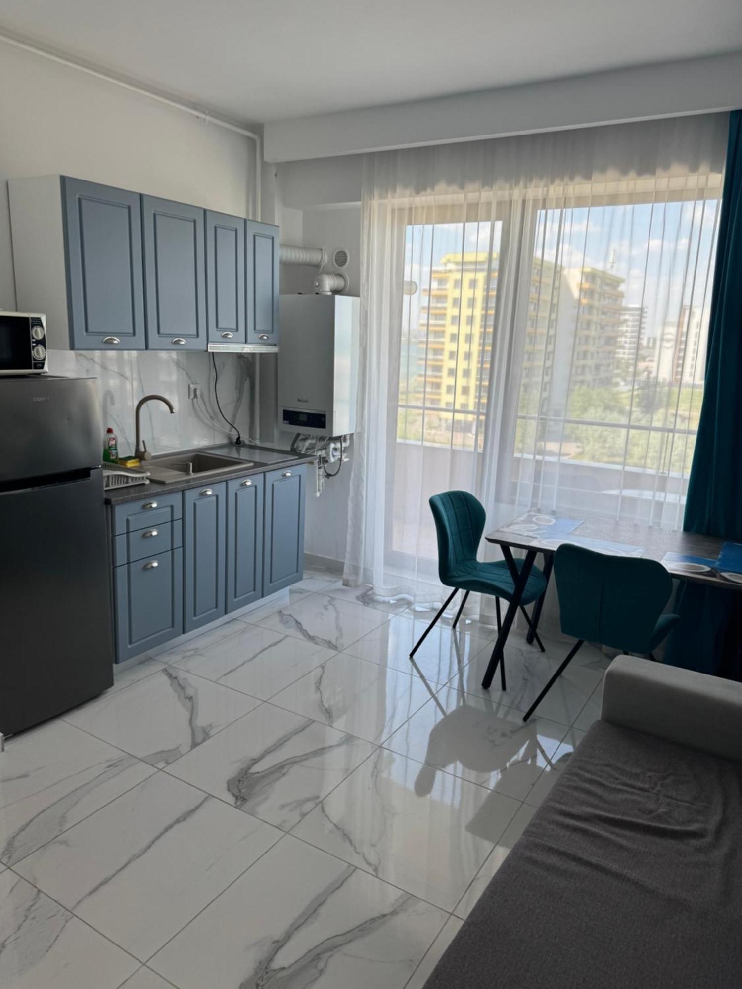 Virgo Sea View Summerland Apartament